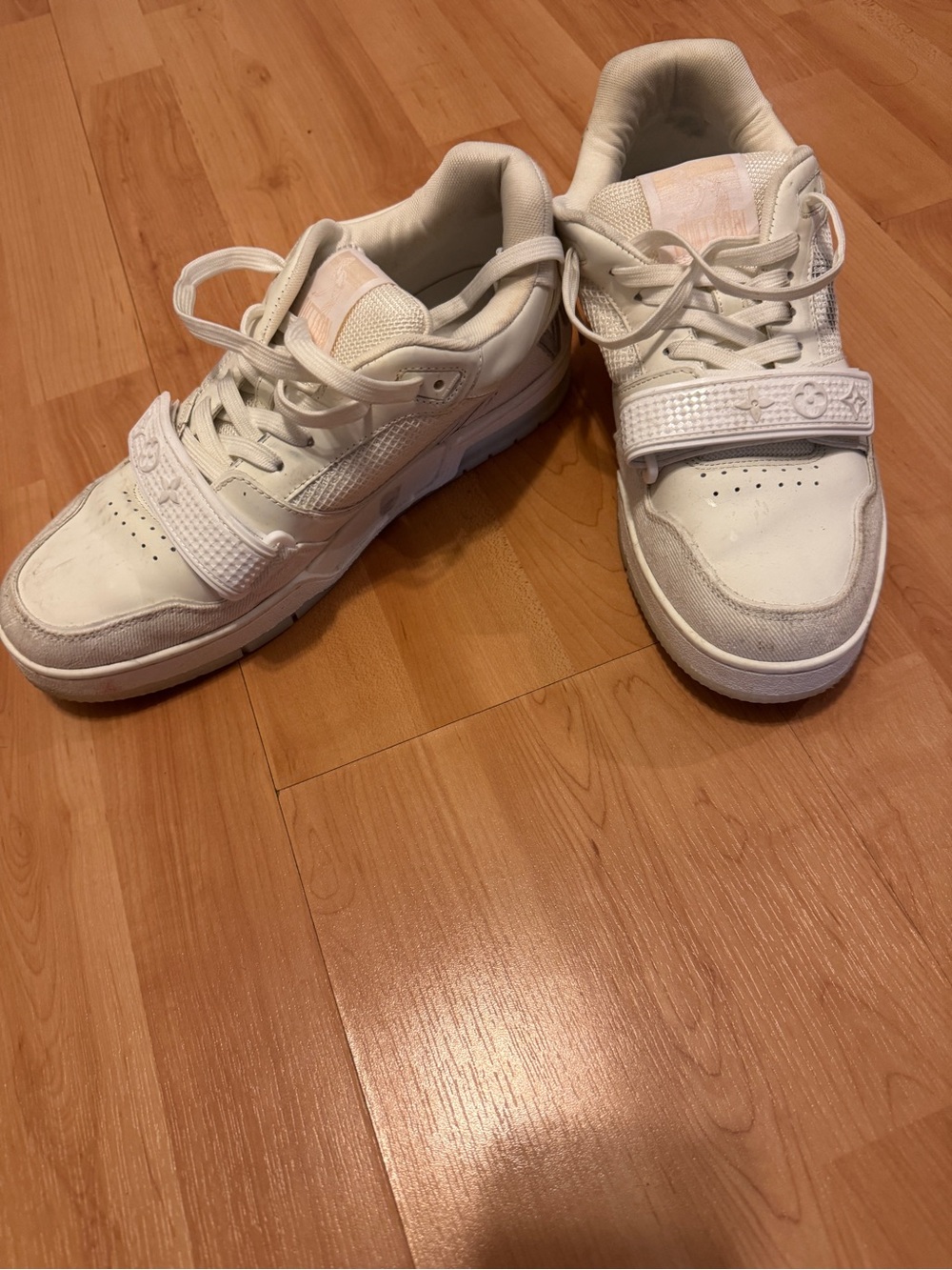 Louis Vuitton White Cream Low-Top Sneakers